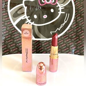 LAST ONE!💄HP💄MAC Lustreglass Sheer Shine Lipstick Bubbles & Bows No Wine-ing!